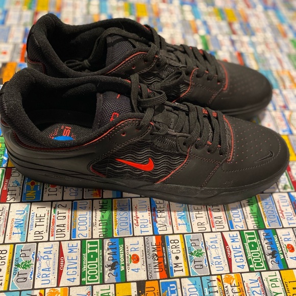 Nike Ishod Wair Premium SB BredSize 10 (DV5473-001) NWOB